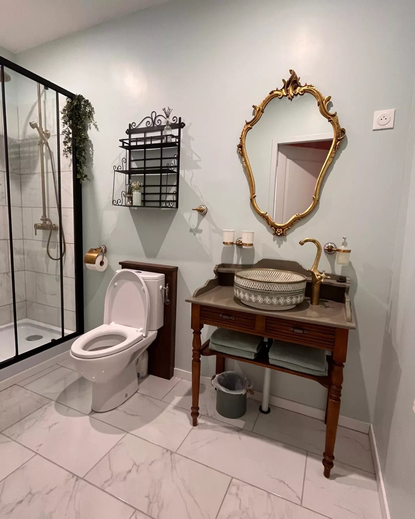 Farmhouse Washbasin - Olive Green & Brushed Brass Sink Vessel - Custo&Co